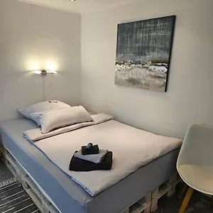 Standardzimmer Nahe Messe Und Airport Apartment Düsseldorf