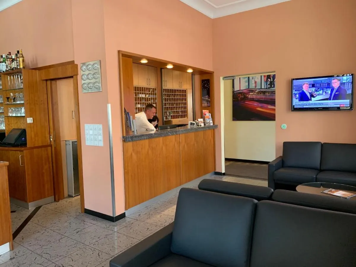 Apartment Hotel Kral - Business Hotel & Serviced Apartments Erlangen 4*,  Niemcy