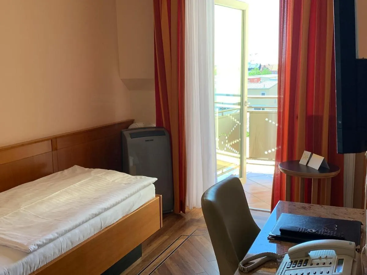 Apartment Hotel Kral - Business Hotel & Serviced Apartments Erlangen Niemcy